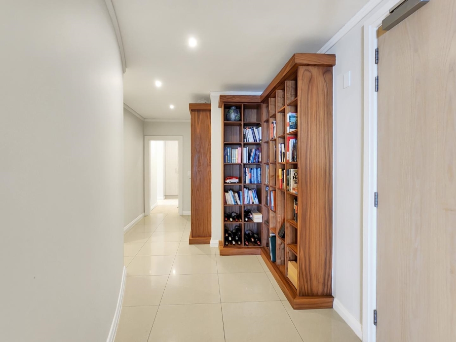 3 Bedroom Property for Sale in Mouille Point Western Cape